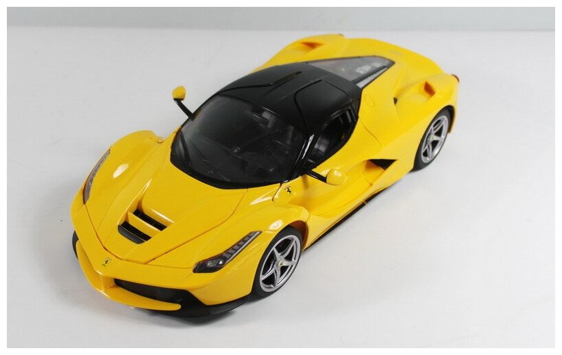 Машина р у 1:14 Ferrari LaFerrari, со световыми эффектами, открываются двери, 34х15х8см, цвет жёлтый 2.4G 50100Y