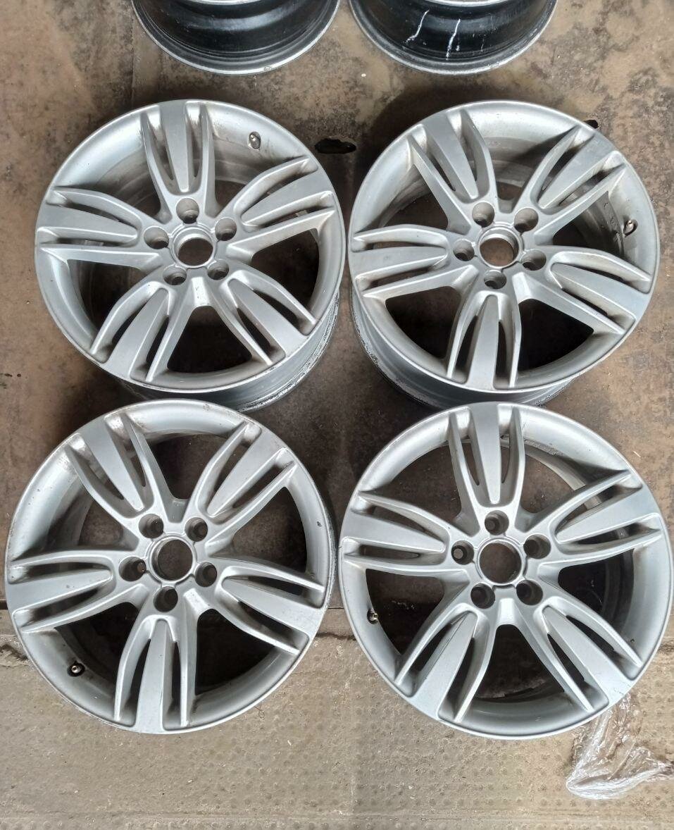 Колесные диски Audi 7xR17/5x112 66.6 Серебристый (оригинал)