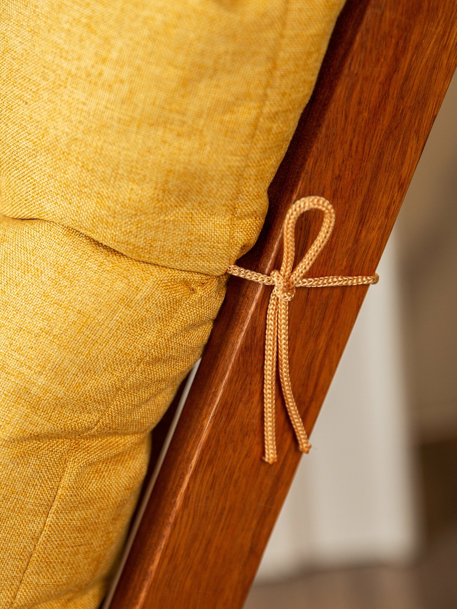 Матрас-подушка на качели, скамейку или подвесное кресло, жёлтая - фотография № 6