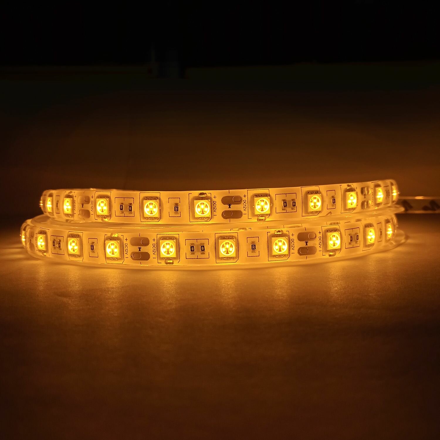 Светодиодная лента 5050 12v 14.4 вт 60 led ip65 Желтый 5 м.