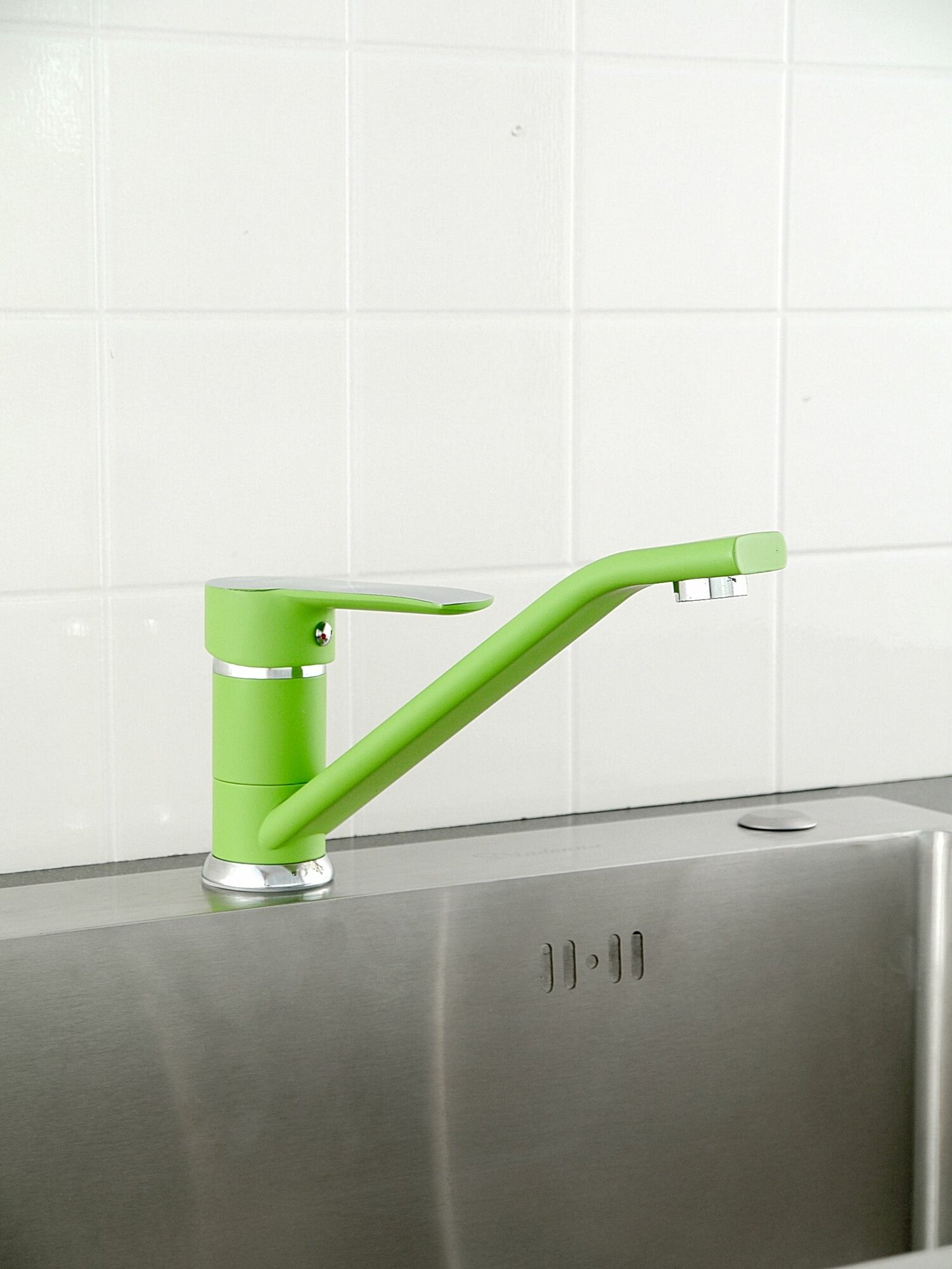 Смеситель для кухни с длинным изливом