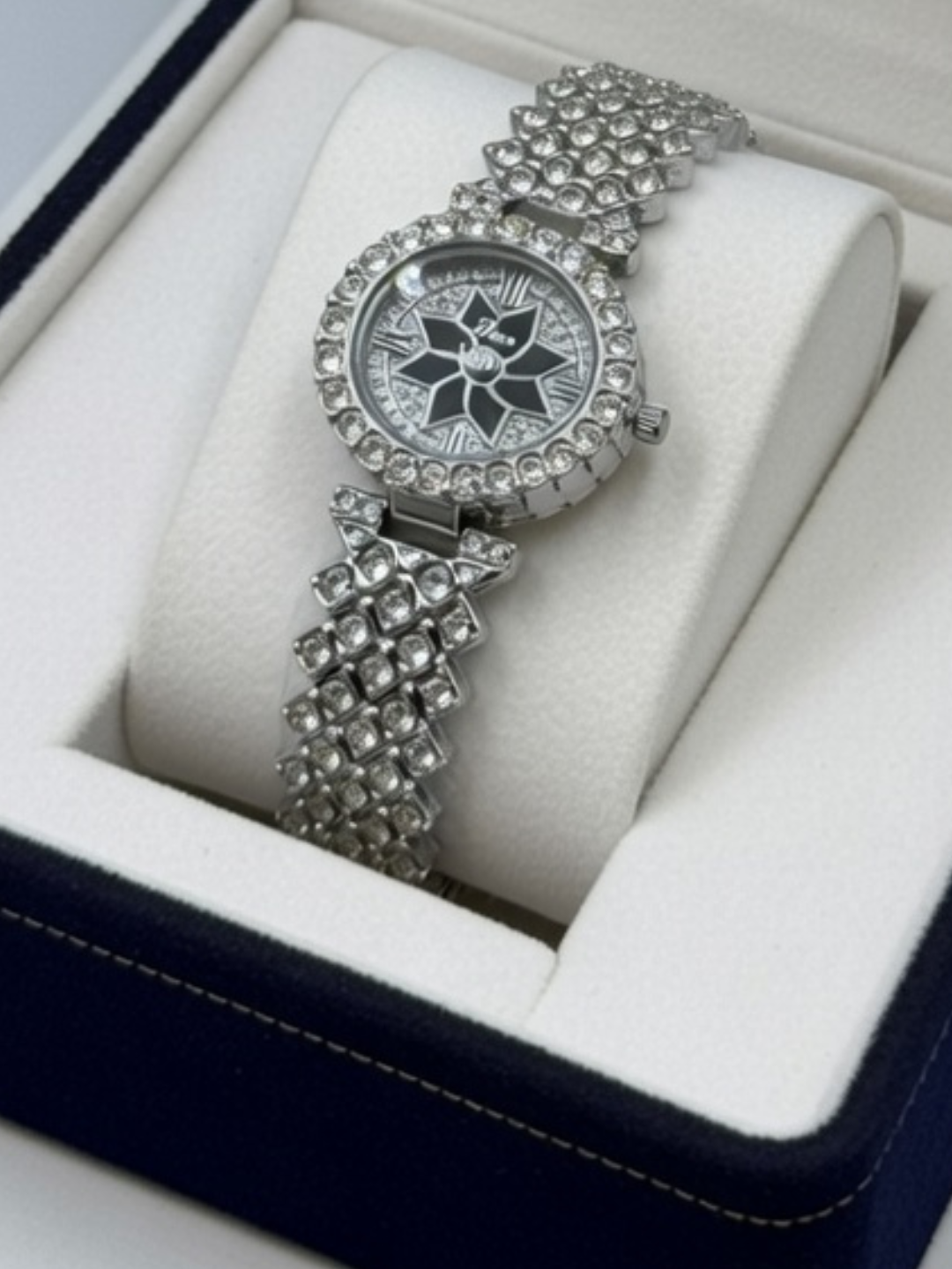 Наручные часы 120