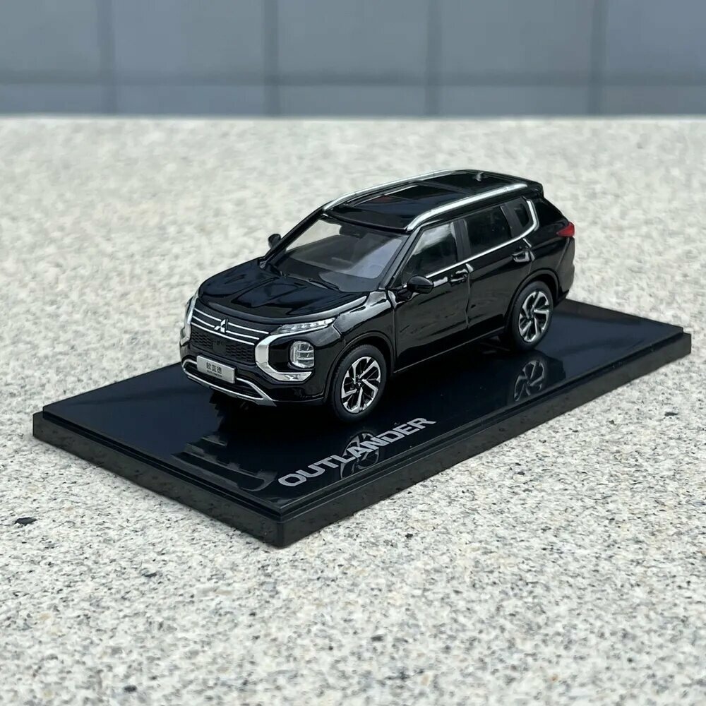 Коллекционные модели Мицубиси Outlander металлическая модель 1:43 Mitsubishi Outlander