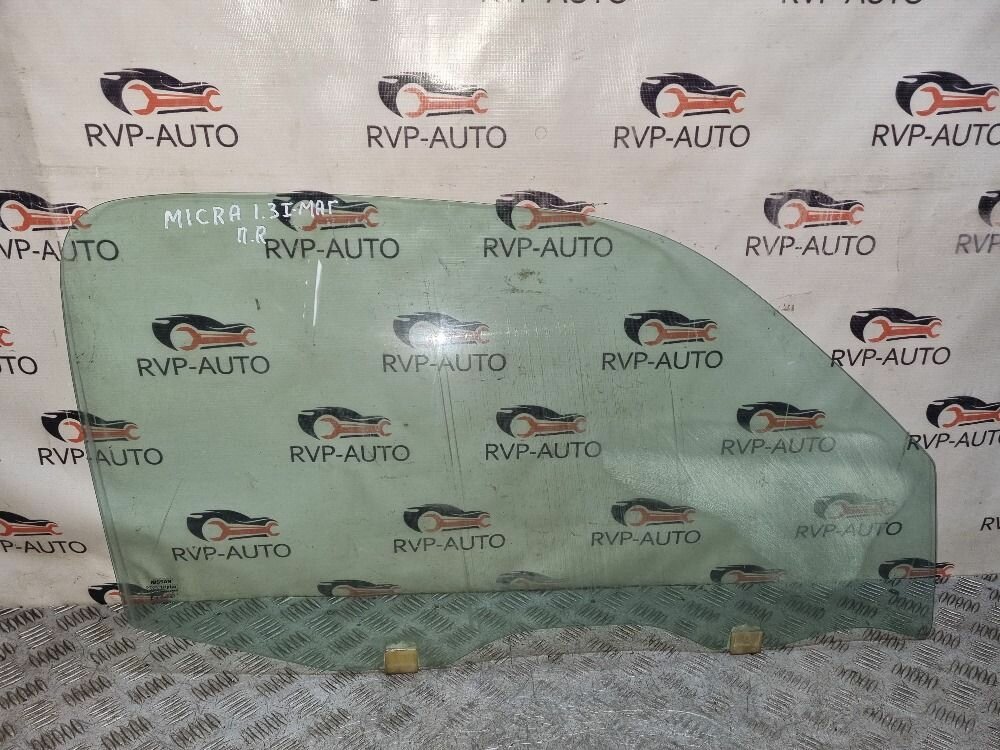 Стекло двери переднее правое Nissan Micra K11