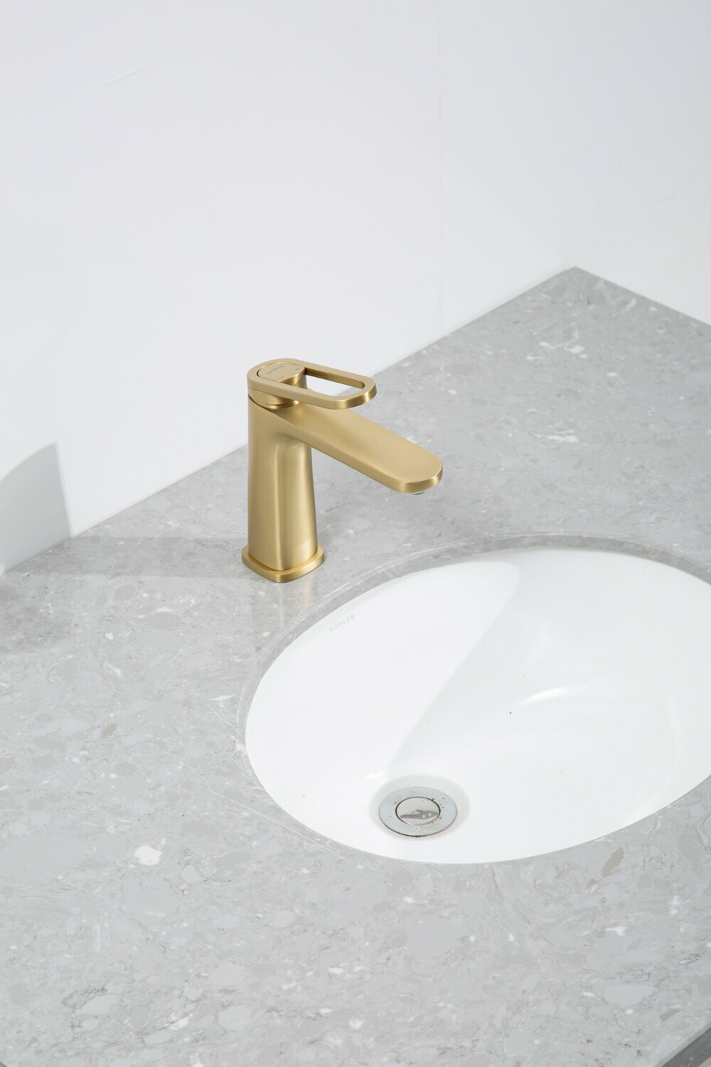 Смеситель для раковины с фиксированным изливом Gappo G27 G1027-3 латунь, сатин золотой