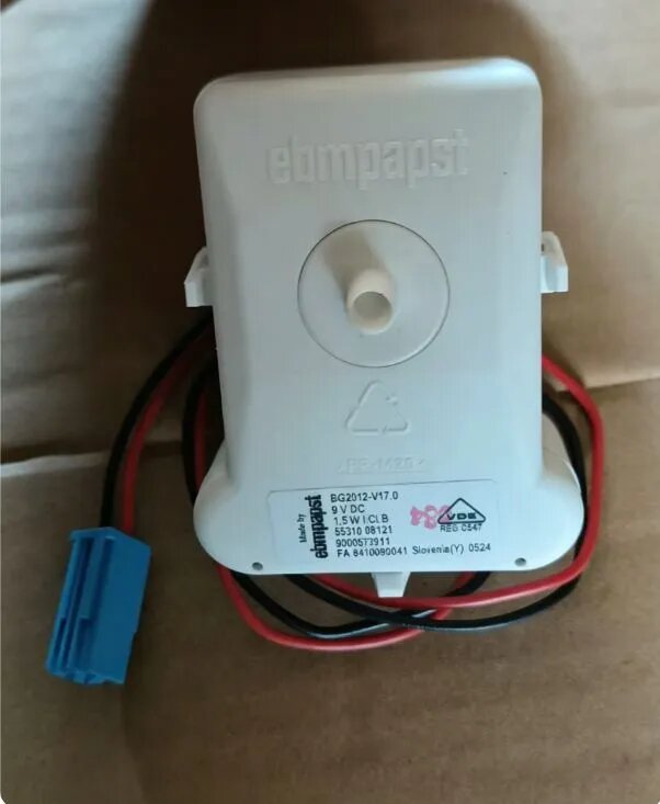 Двигатель вентилятора 9V для холодильника Bosch BG2012 90005