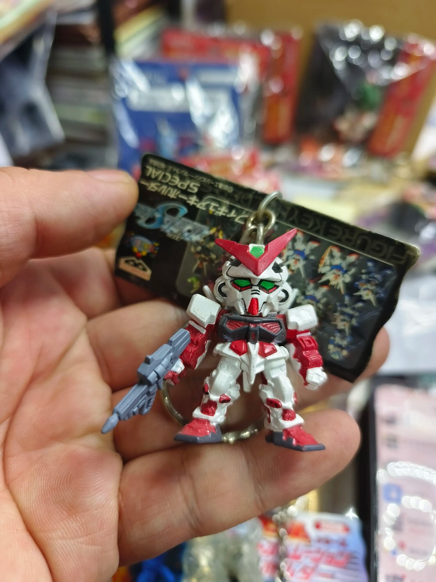 Q-Ver Gundam Series Японский брелок-подвеска из капсулы с повреждениями - Желтый