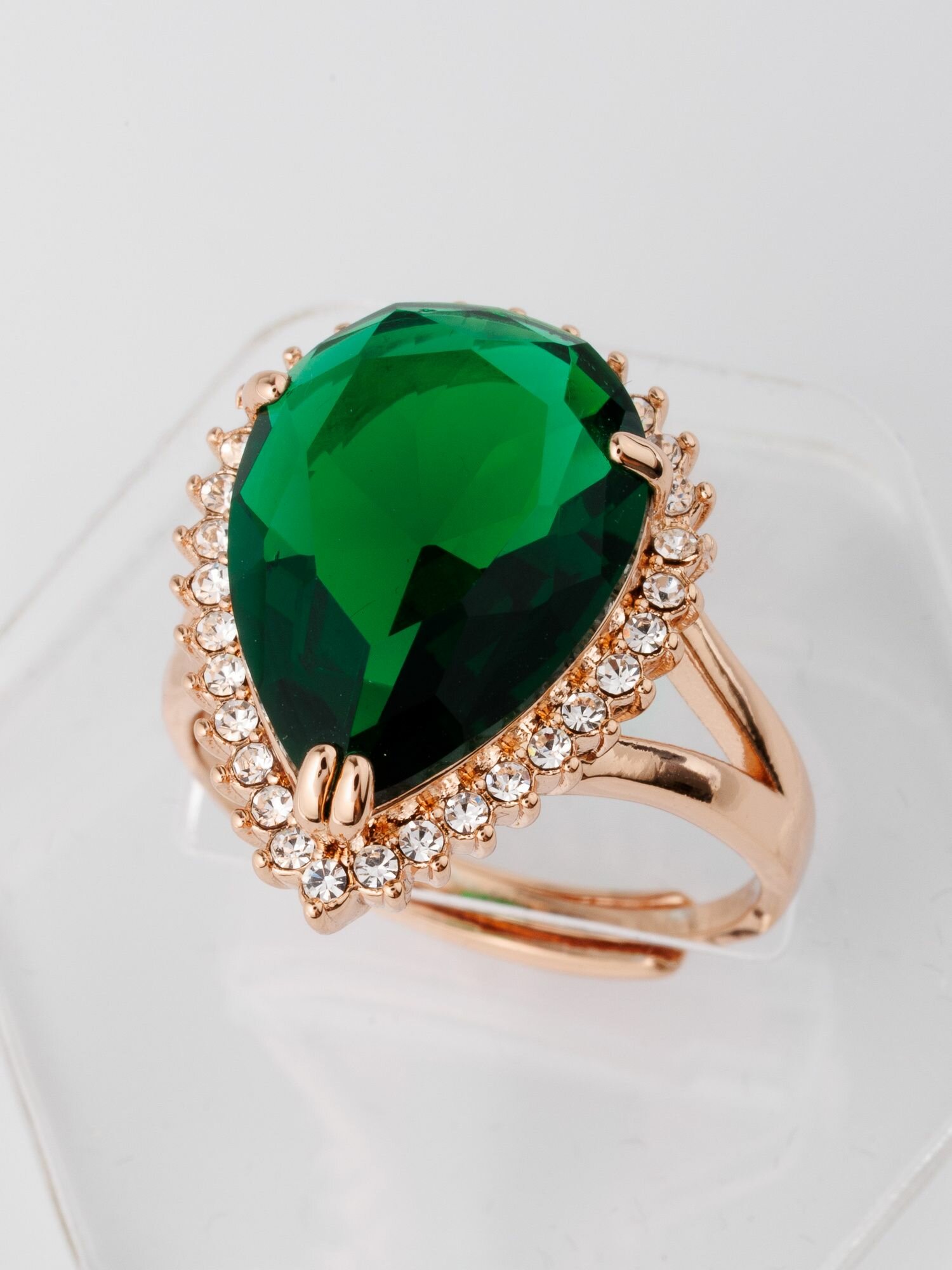 Кольцо MONASHOP, изумруд синтетический, кристаллы Swarovski, фианит
