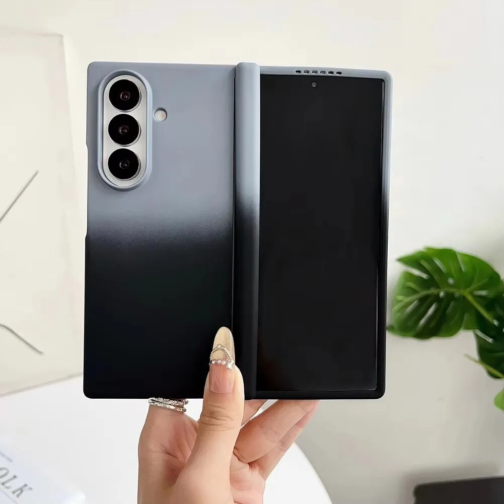 Чехол Galaxy Z Fold 7 черный/серый градиент
