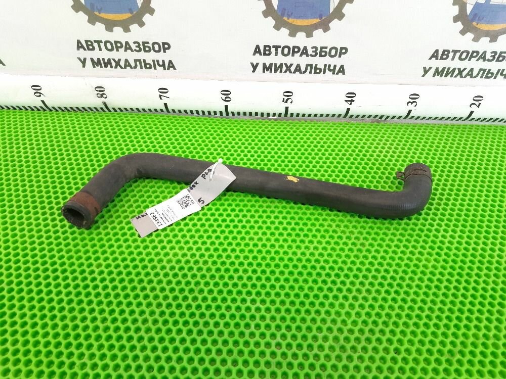 Нижний патрубок радиатора Nissan Note 2006-2013г