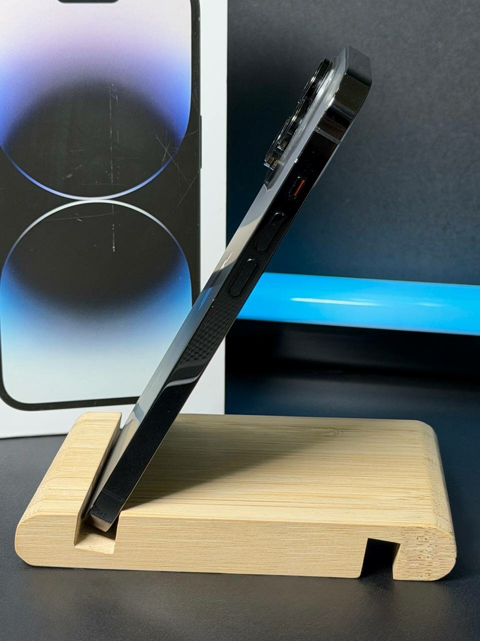 Смартфон Apple iPhone 14 Pro 128 ГБ, nano-SIM + eSIM, чёрный — фото 1