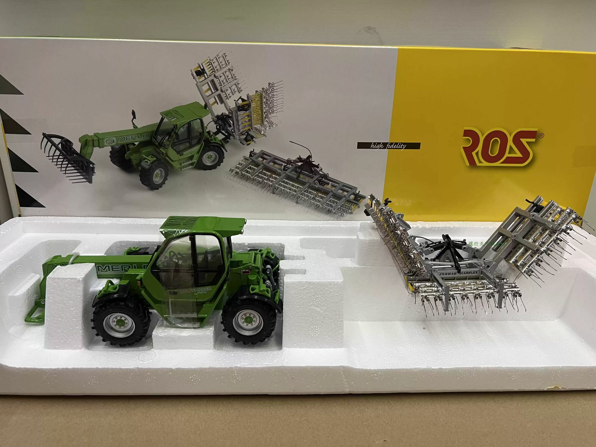Ros 1:32 Модель трактора-косилки с телескопической стрелой Merlo Joskin из сплава