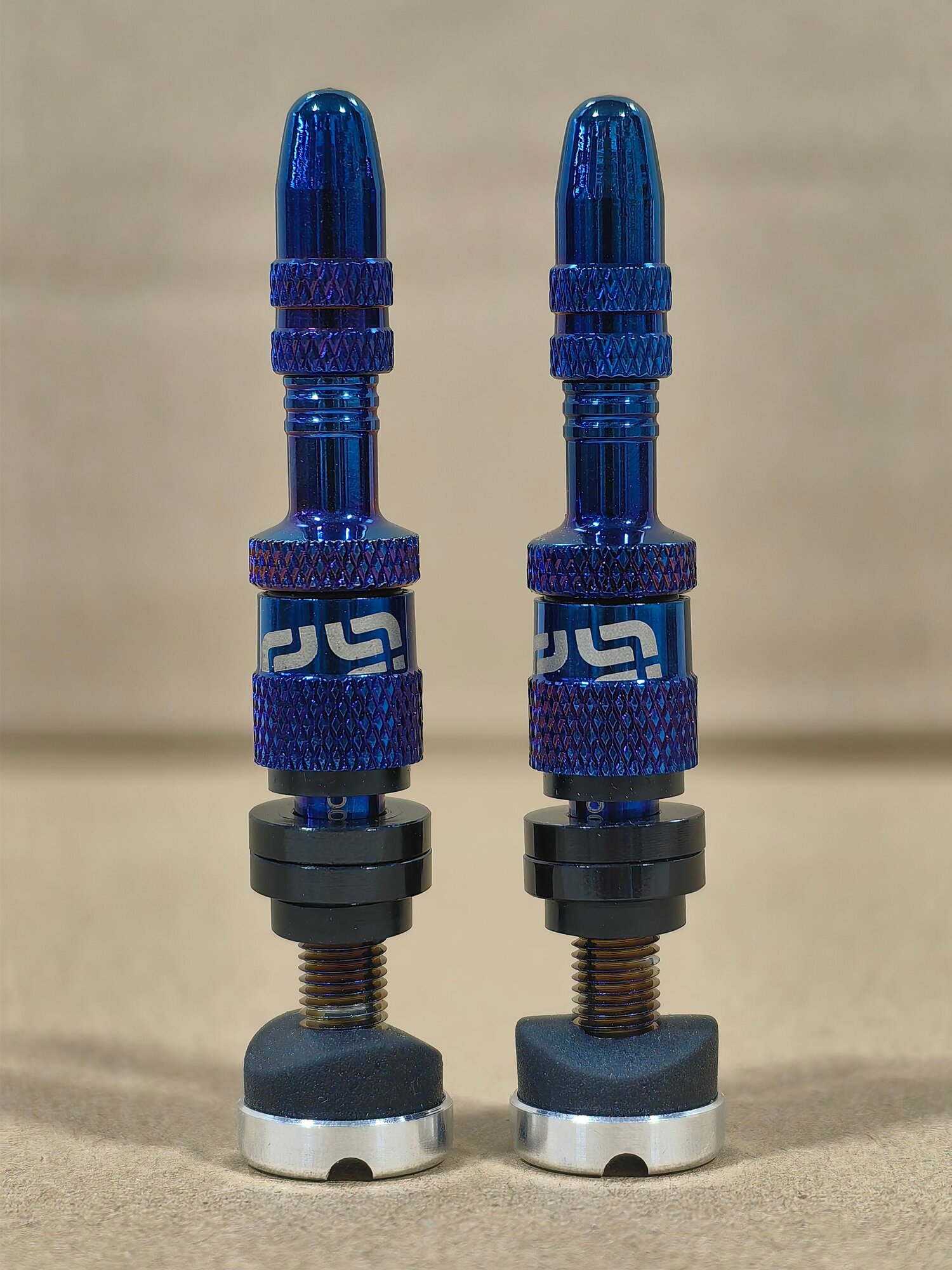 Ниппель бескамерный E Thirteen Quickfill Gen2 16-24mm 2 шт. Intergalactic (TR2UNA-112)
