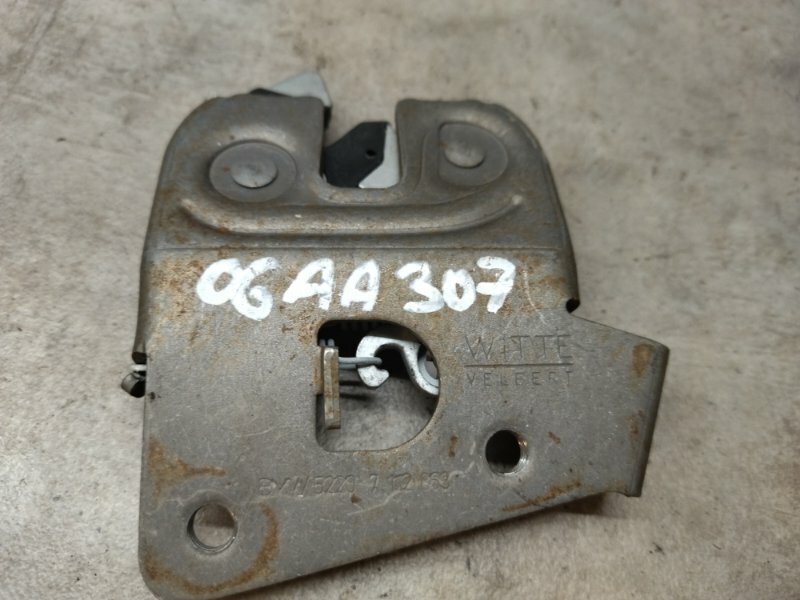 Замок спинки левый BMW 6 F06 52207112853