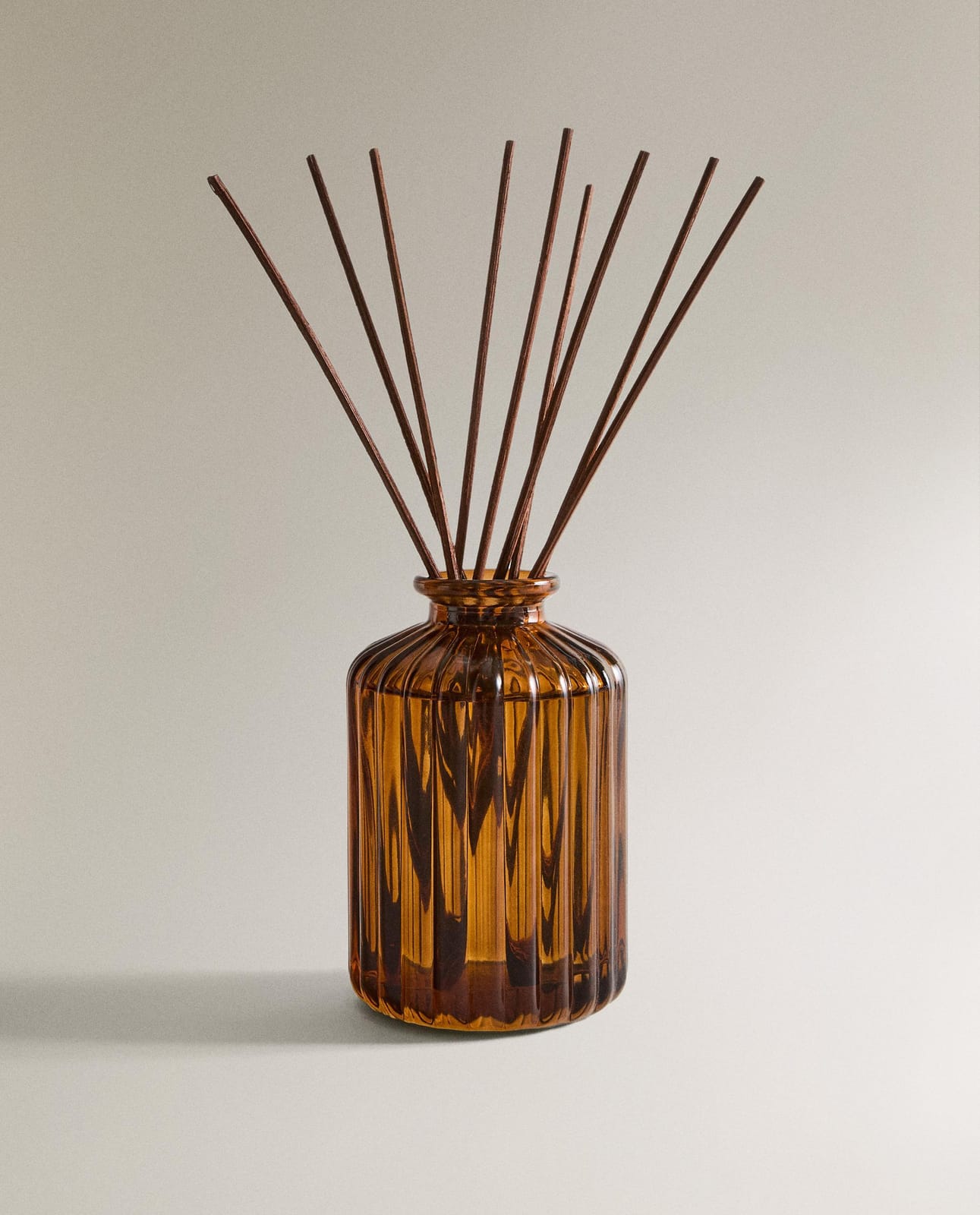 Ароматический диффузор ZARA HOME Pumpkin Spice, 285 мл, тыквенный, 13 x 7 x 7 см 3483/703/652-99