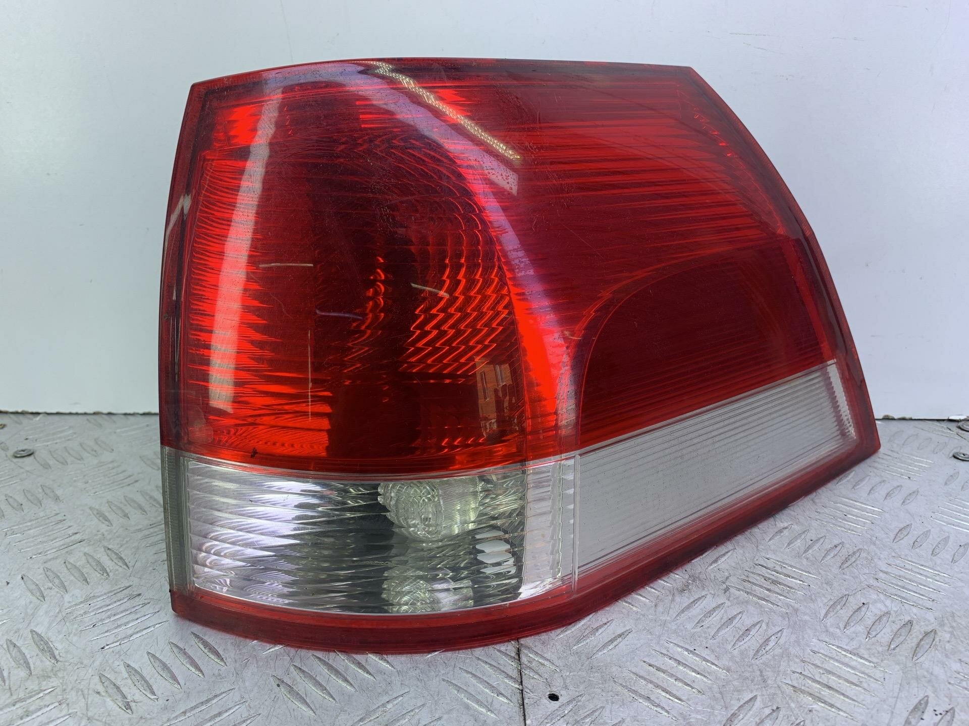 Фонарь задний правый Opel Vectra C 2004 24469462