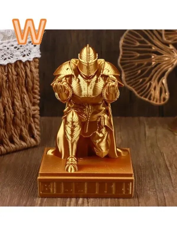 Декоративная фигурка рыцаря Gold, высота 10 см, длина 5 см, пластик