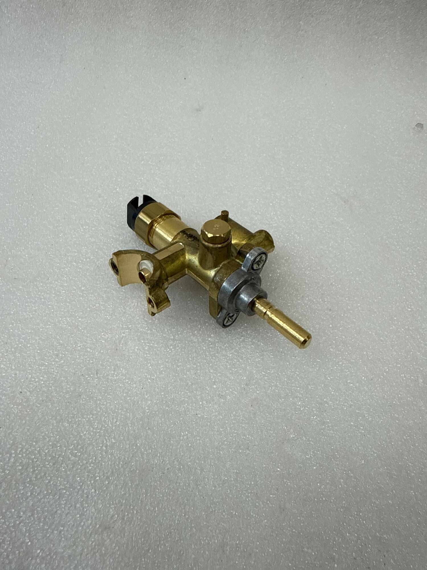 Газовый кран духовки, для газовой плиты Darina GM3M41002WS