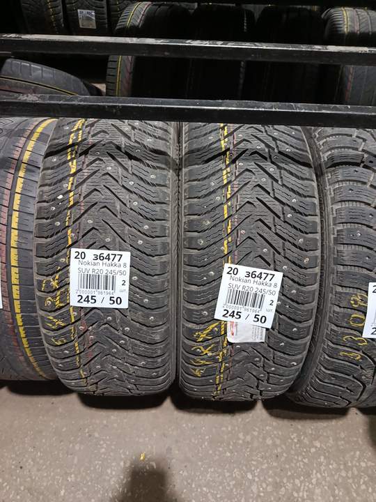 Комплект (2 шт) зимних БУ шин шипованные Nokian Tyres Hakkapeliitta 8 SUV 245/50 R20 10% износ