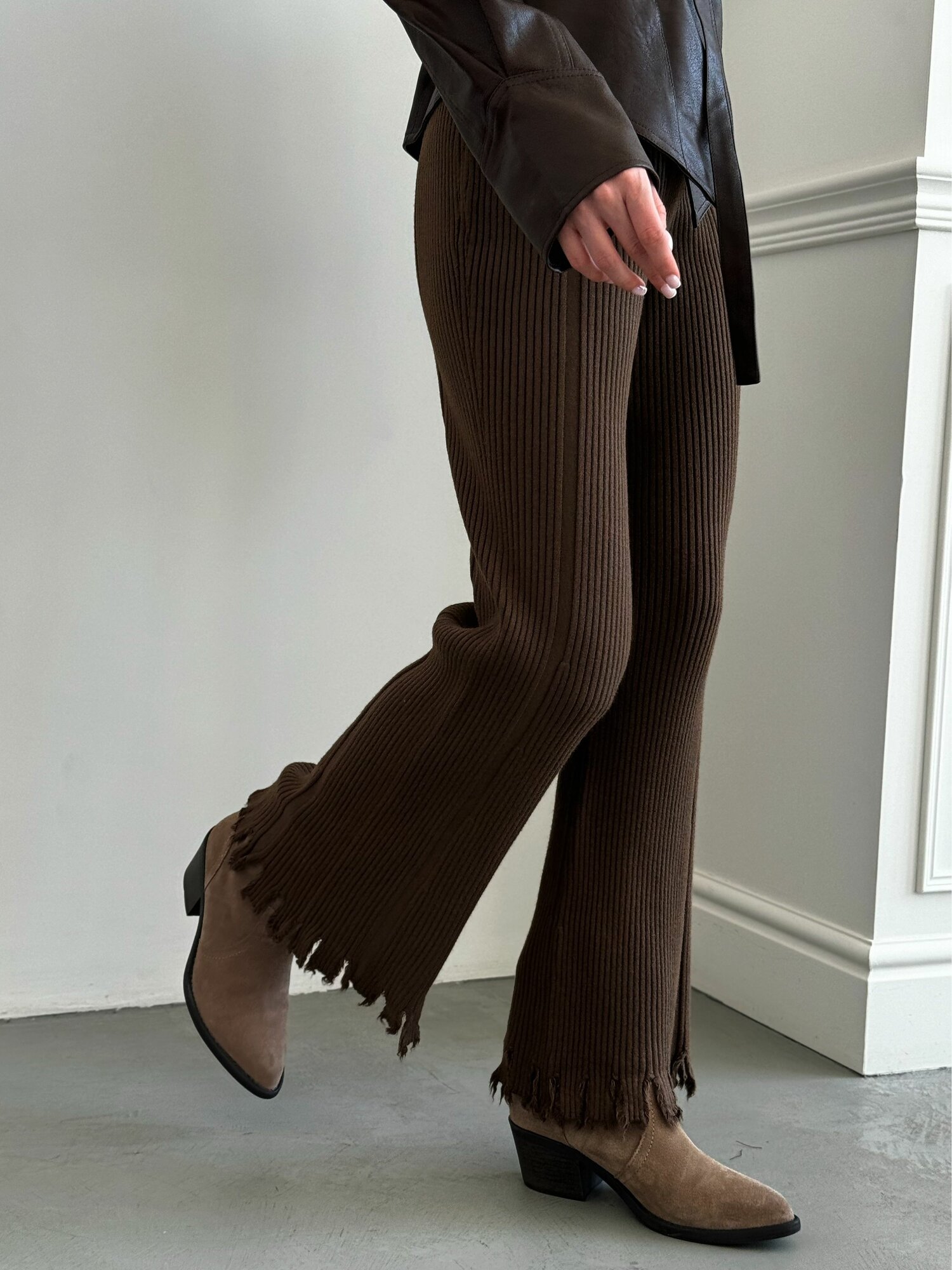 Брюки трубы Осень-зима 2025