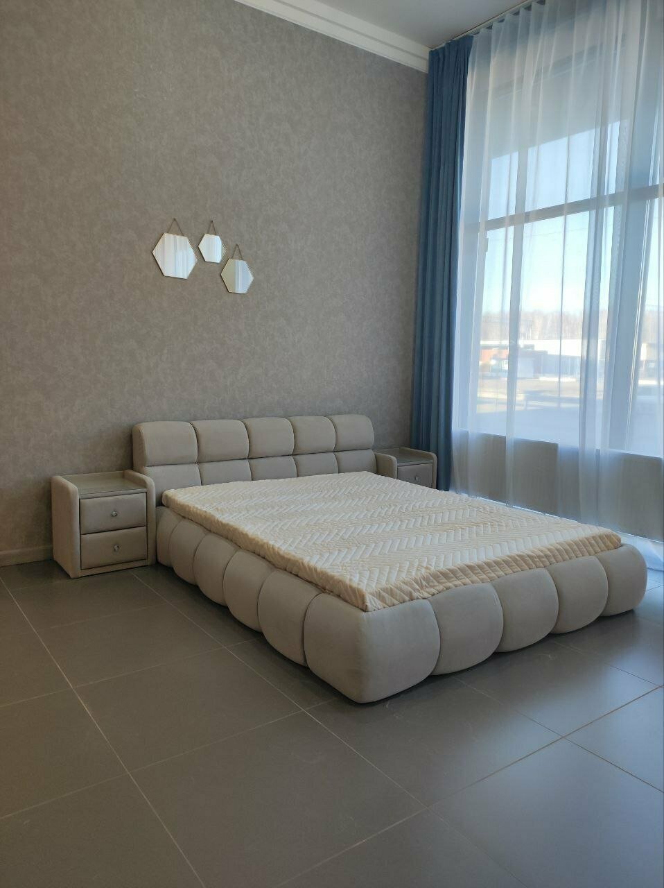 VIERO Кровать Касабланка мягкое изголовье с размером спального места 160х200с ортопедическим основанием, без подъемного механизма