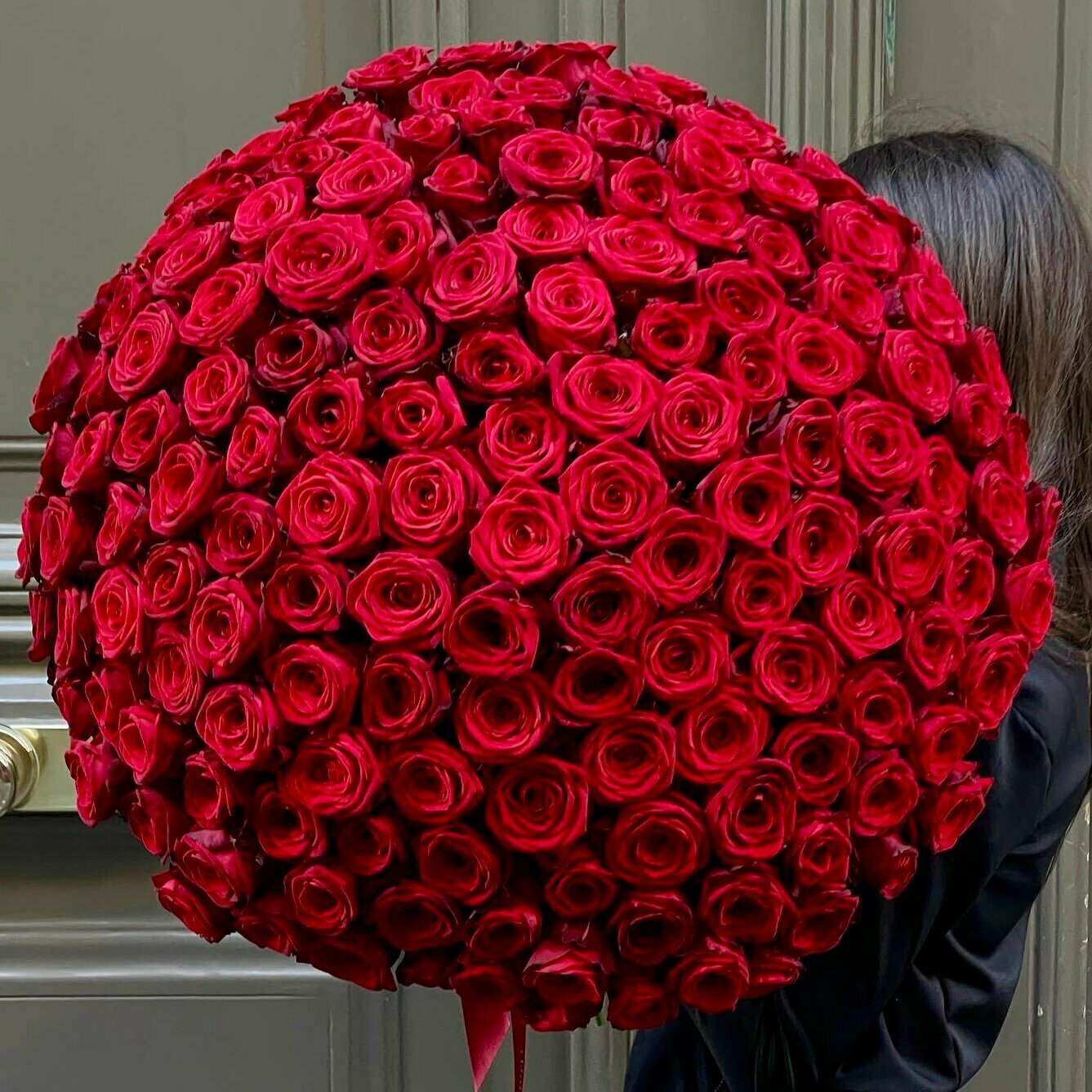 Букет из красных роз 101 шт красивый букет цветов шикарный премиум цветы премиум букет