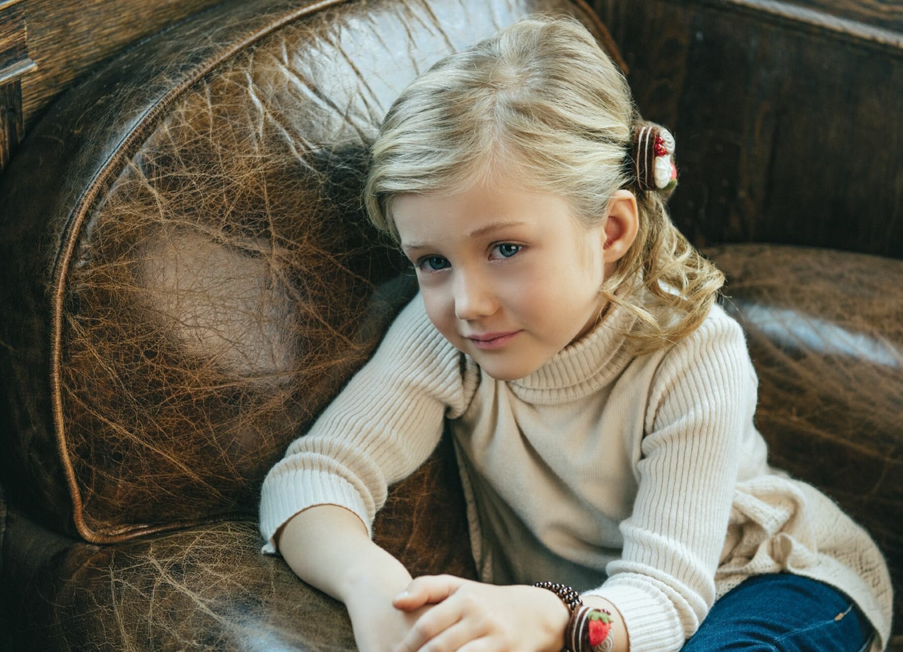 Заколка Андерсен Медовый бисквит — фото 1