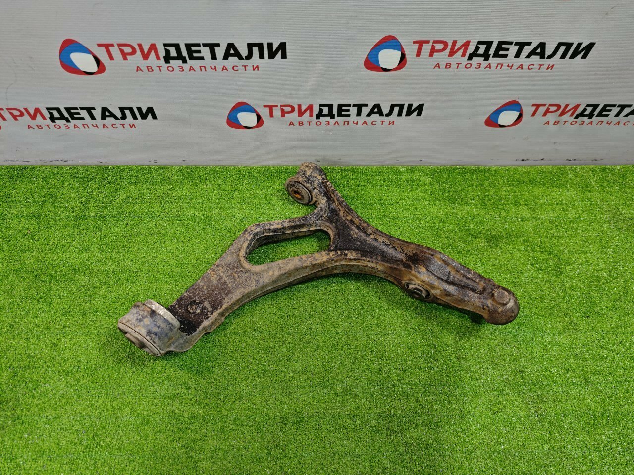 Рычаг подвески Volkswagen Touareg 4.2 BAR 2007 перед. прав. (б/у)