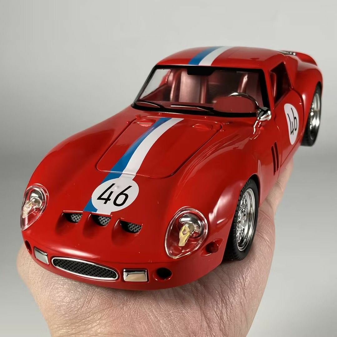 1:24 Ferrari 250 GTO суперкар, Модель из сплава, Детские игрушечные машинки, Коллекционные предметы, Со звуком и светом