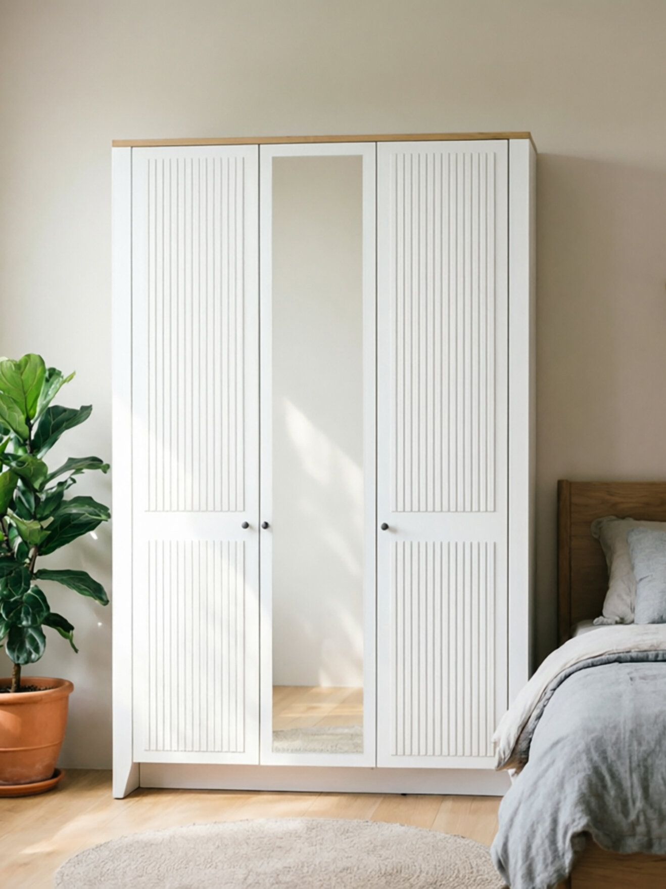 Шкаф трехдверный столплит Монтана СБ-3544 с зеркалом, с вешалкой, 6 полок, ЛДСП, Белый Альпийский, Дуб Гамильтон/МДФ Дуб Белый, 144Х58Х223 см