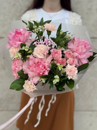 Изображение товара Букет / Роза, Гвоздика, Кустовая роза, цвет розовый, светло - желтый, зеленый, 15 шт