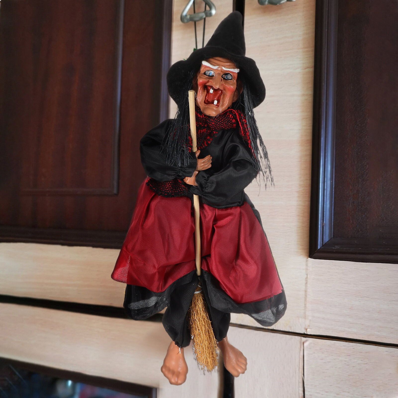 Halloween Hanging Witch Сенсорная Подвеска Ведьма На Хэллоуин Идеально Для Устрашающей Атмосферы Размер M Цвет Black 1Pc