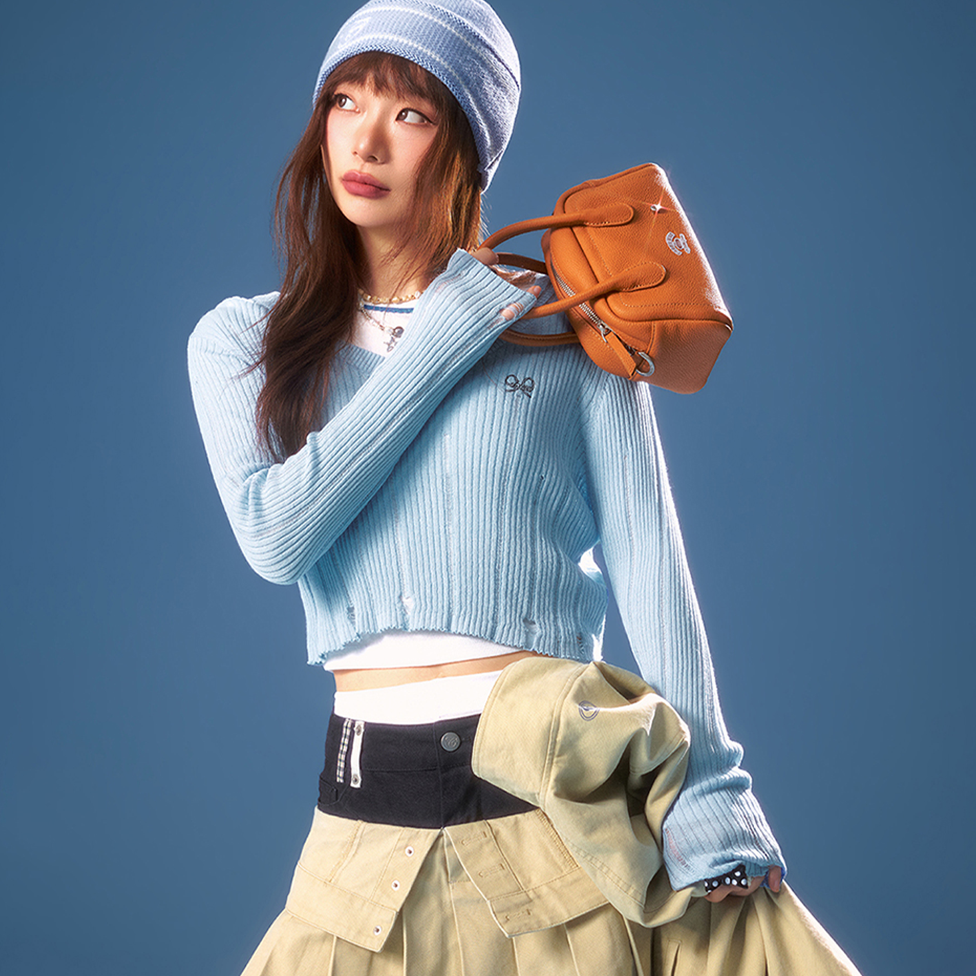 Свитер chuu