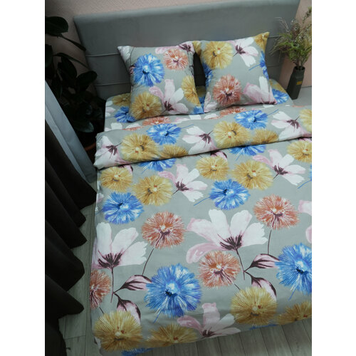 белый, голубой, бежевый