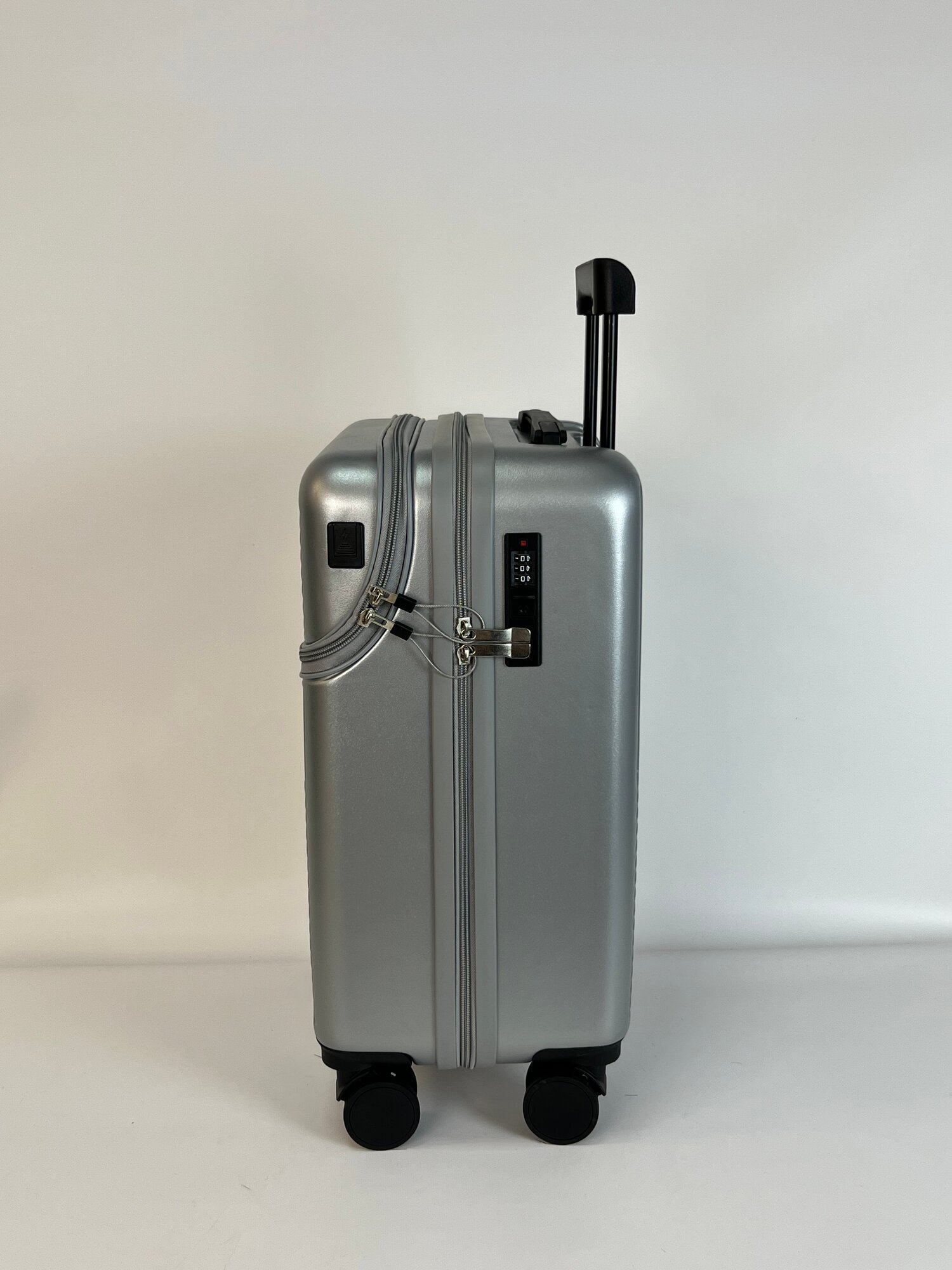 Чемодан , 38 л, серый глянцевый — фото 1