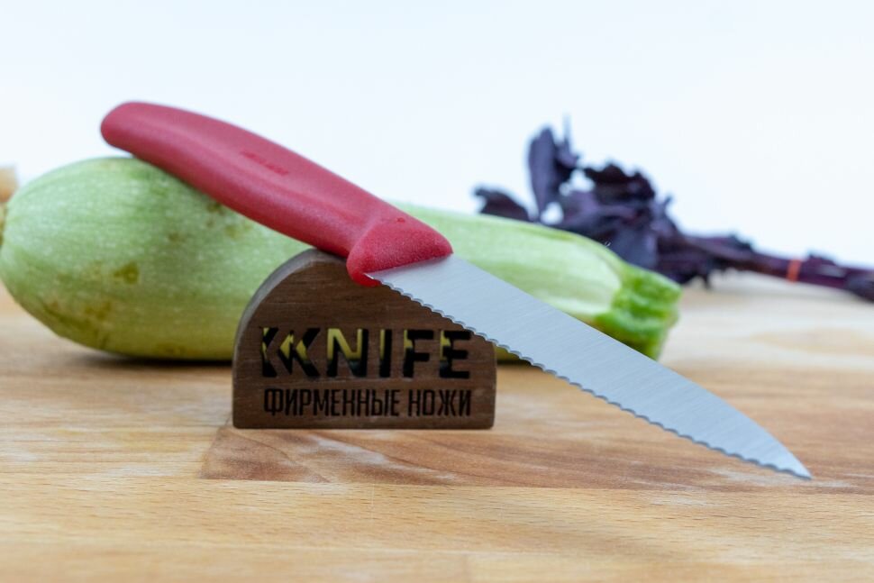 Нож кухонный Victorinox Swiss Classic (6.7731) стальной разделочный для овощей лезв.100мм серрейт. з - фото №18