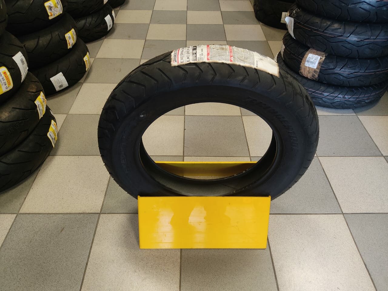 Мотошина / шина для мотоцикла Bridgestone Exedra Max 150/80-16 71H TL Front