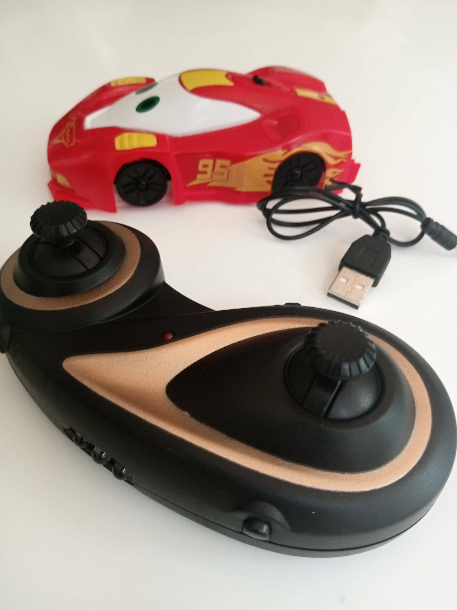 Машина на радиоуправлении — фото 1