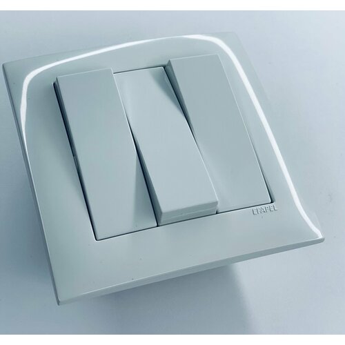 Выключатель трехклавишный Efapel Logus 90 Base, 909102108890661TBR, 10А, белый