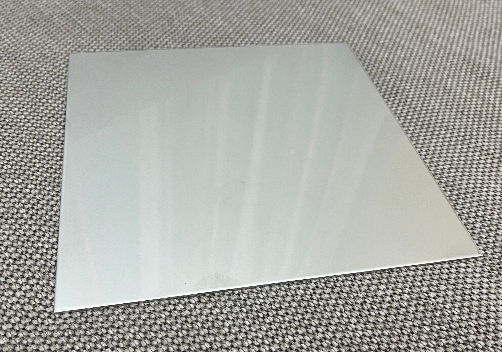 Пластина нержавеющая AISI 304 матовая 1.5х300х300мм., лист из нержавеющей стали - фотография № 1