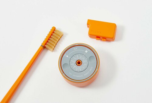 PIUMA Щетка зубная+подставка-календарь VITAMIN C оранжевая
