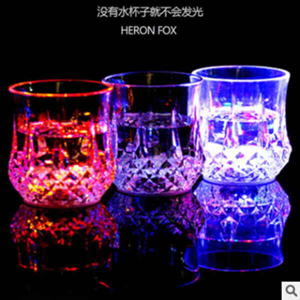 Светящийся стакан для вечеринок, для посиделок, для праздника, стакан с подсветкой Inductive RainBow Color Cup х 2 шт