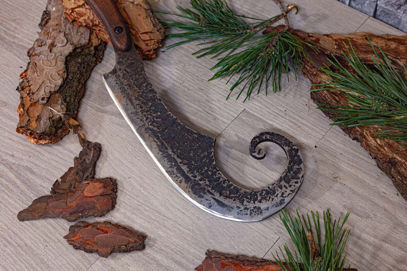 Топорик Гиймякеш с завитком