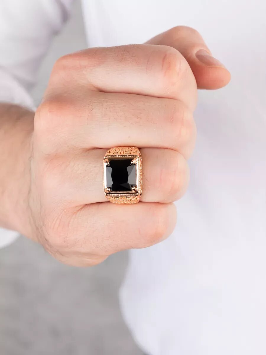 Печатка TEKA, топаз синтетический, размер 21, ширина 16 мм, черный/золотой — фото 1