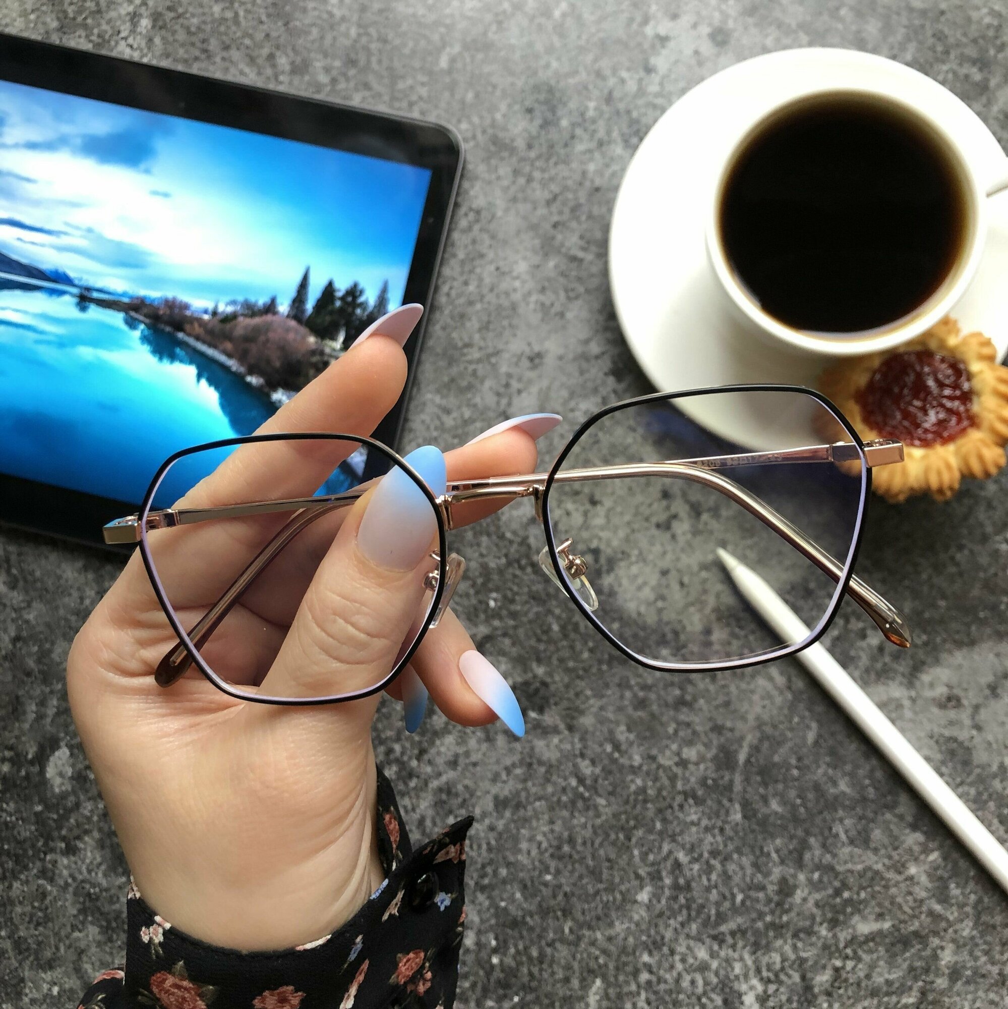Очки Blue Lake Ioni Black Rose Gold