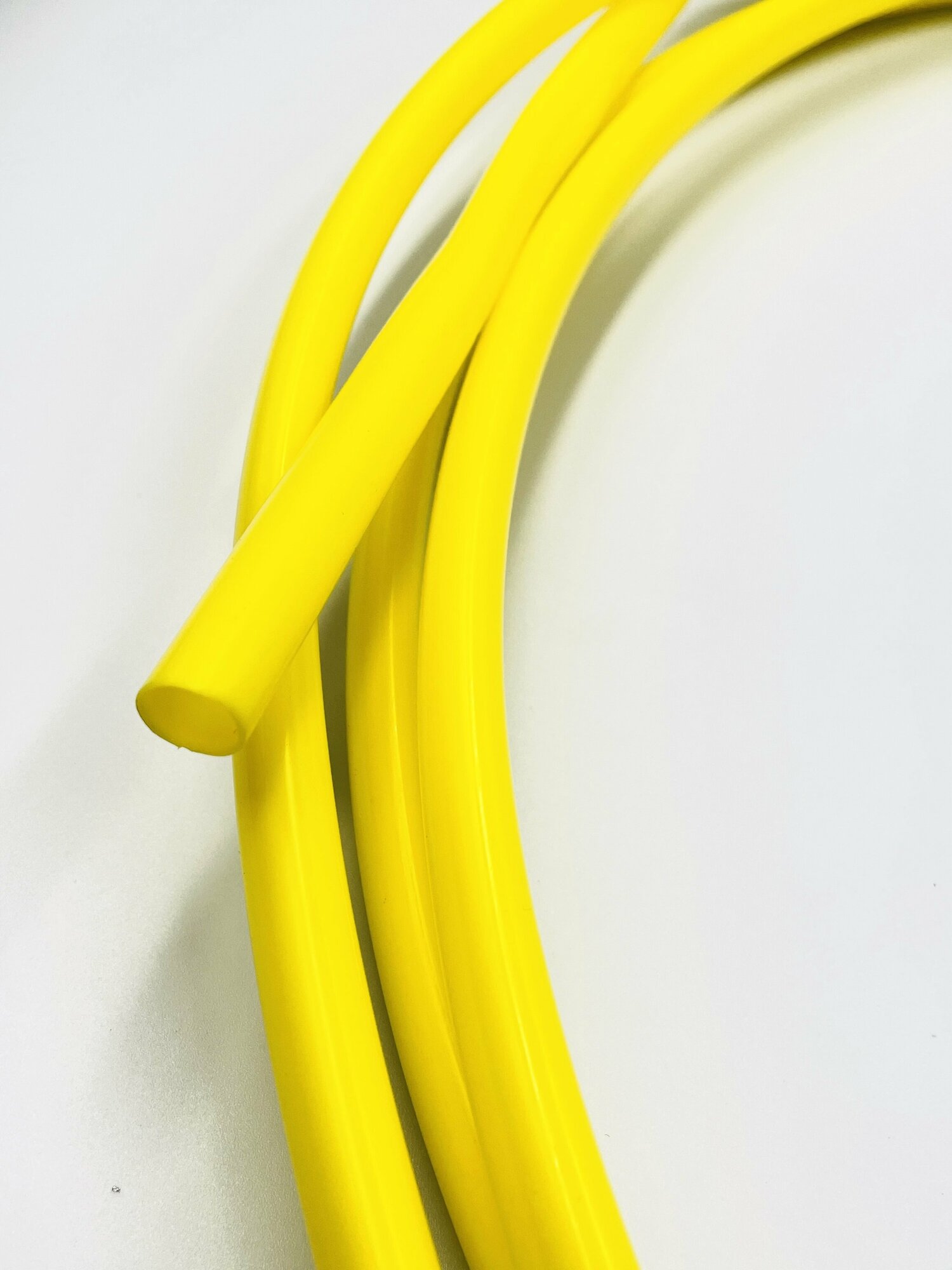 фото Трубка термоусаживаемая ТТЭ-С 16/8 желтая (1 м)