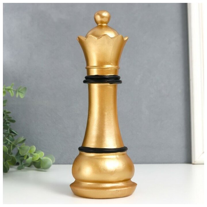 Сувенир полистоун "Шахматная фигура. Ферзь" золотой с чёрным 26х9х9 см