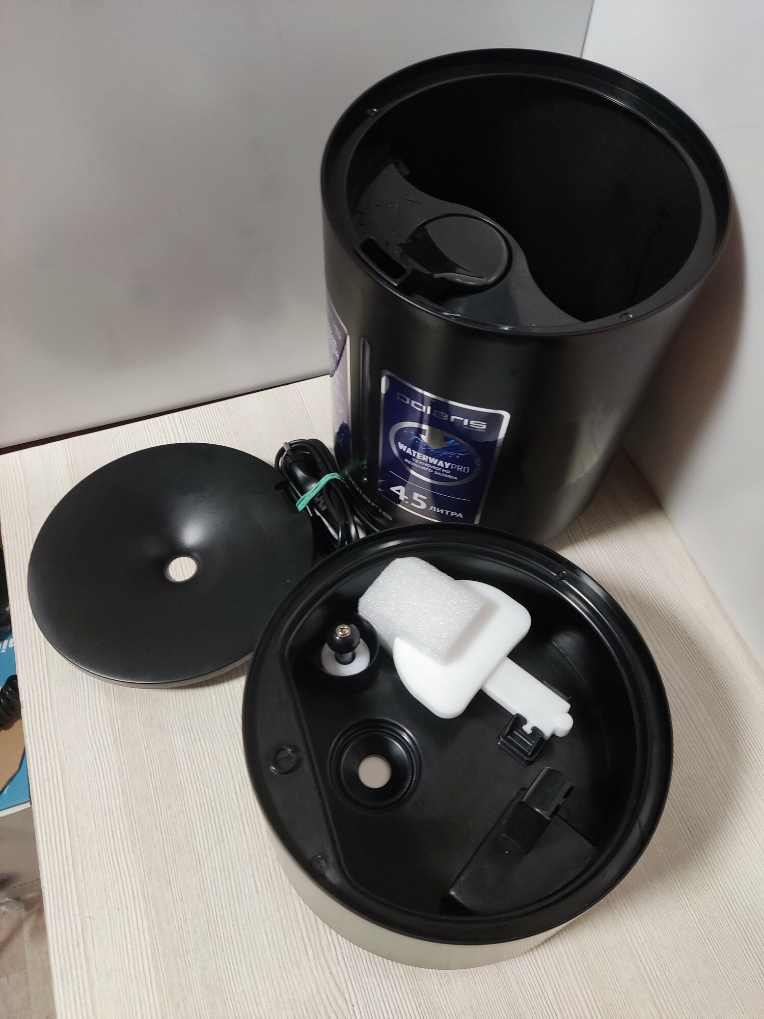 Увлажнитель воздуха с функцией ароматизации Polaris PUH 7804 TF, черный — фото 1