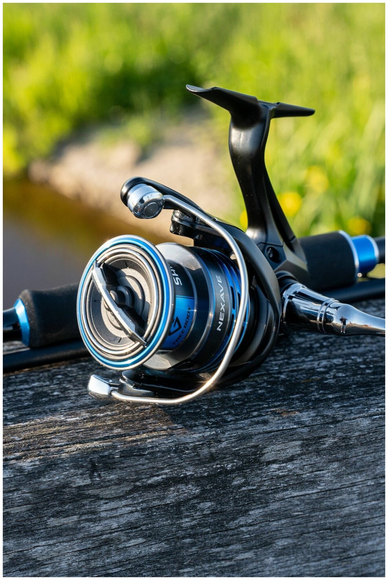 Катушка Shimano NEXAVE FI 2500