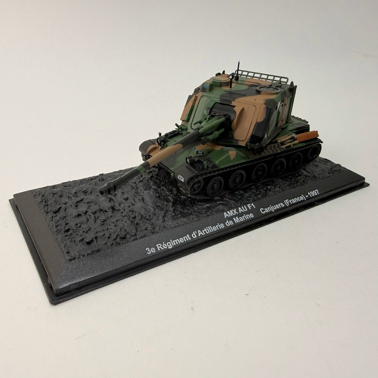 Altaya AMX AU F1 1:72 в акриловом боксе без журнала